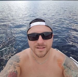 Meet your Posher, Gary